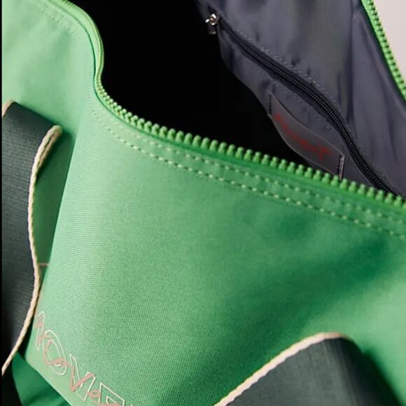 NWT Free People Good Sport Duffle Bag in Heritage Green - Picture 6 of 6